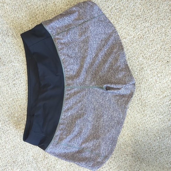 lululemon athletica Pants - Lululemon Speed up HR 4 inch shorts. Size 6